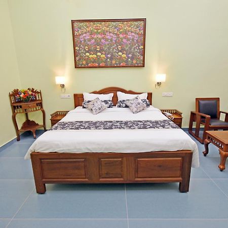 Le Colonial Suites ปอนดิเชอรี ภายนอก รูปภาพ