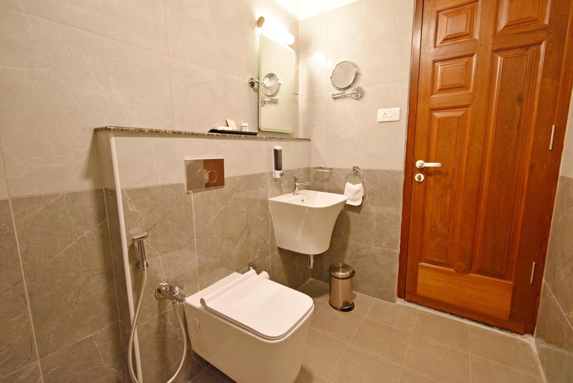 Le Colonial Suites ปอนดิเชอรี ภายนอก รูปภาพ