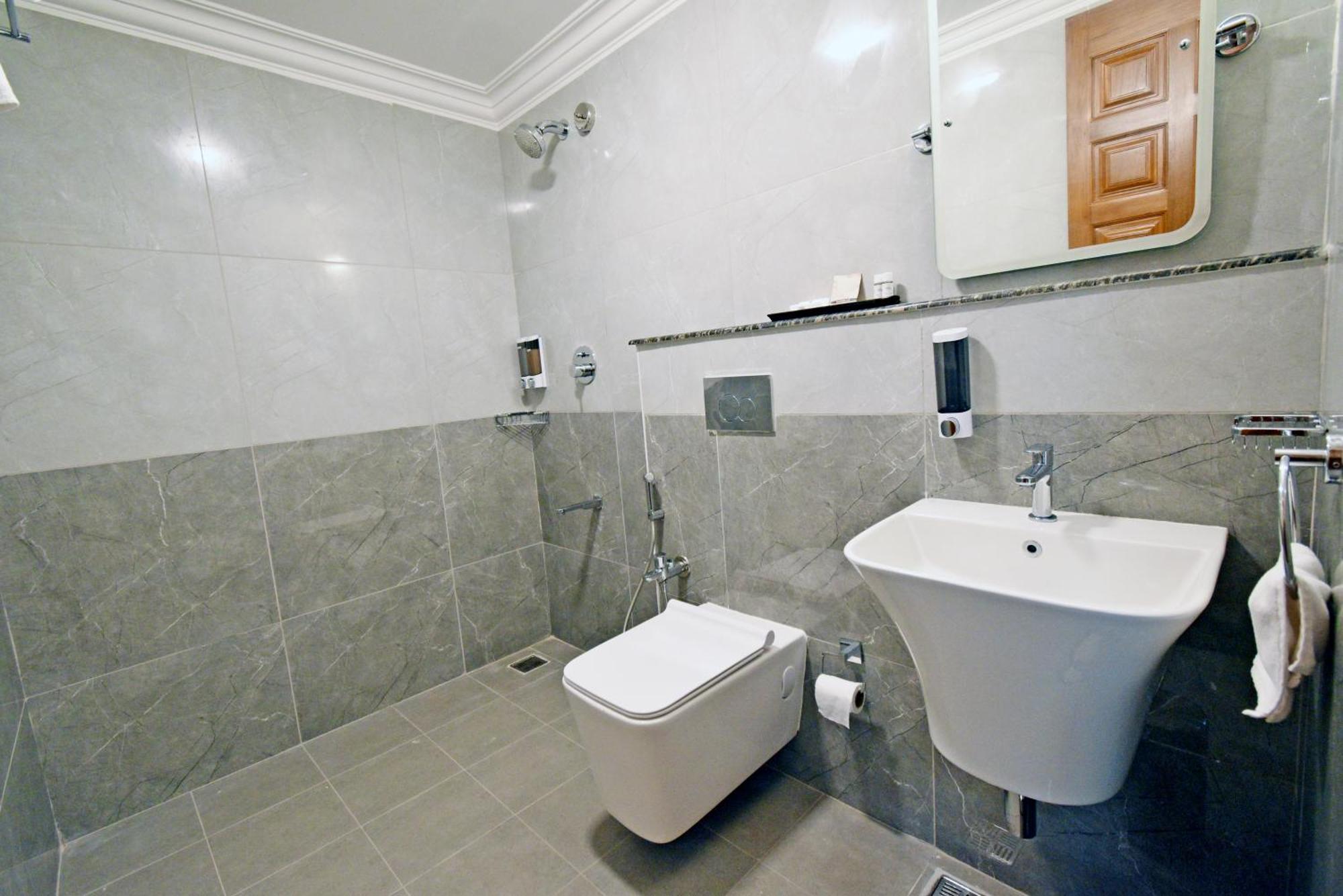 Le Colonial Suites ปอนดิเชอรี ภายนอก รูปภาพ