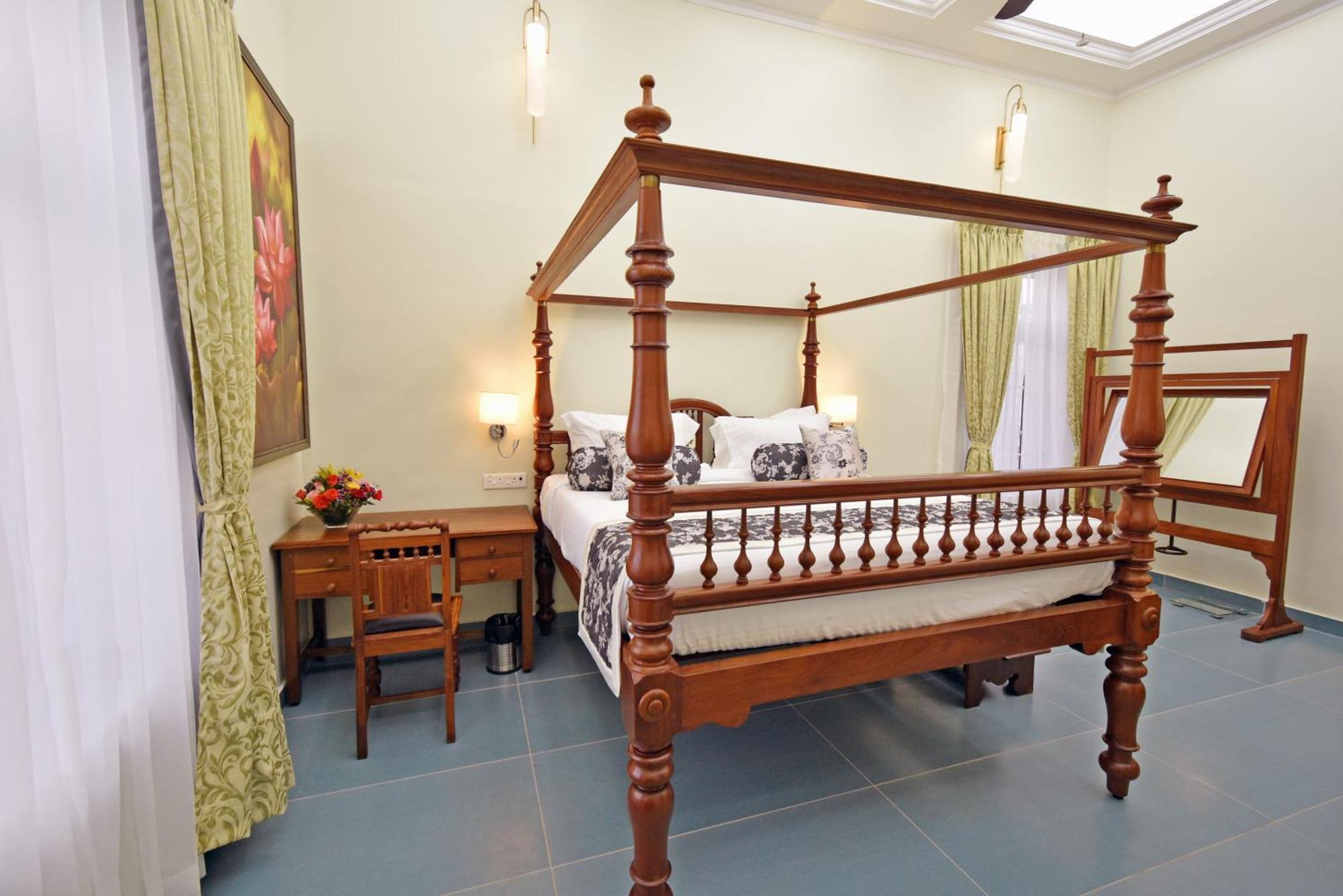 Le Colonial Suites ปอนดิเชอรี ภายนอก รูปภาพ