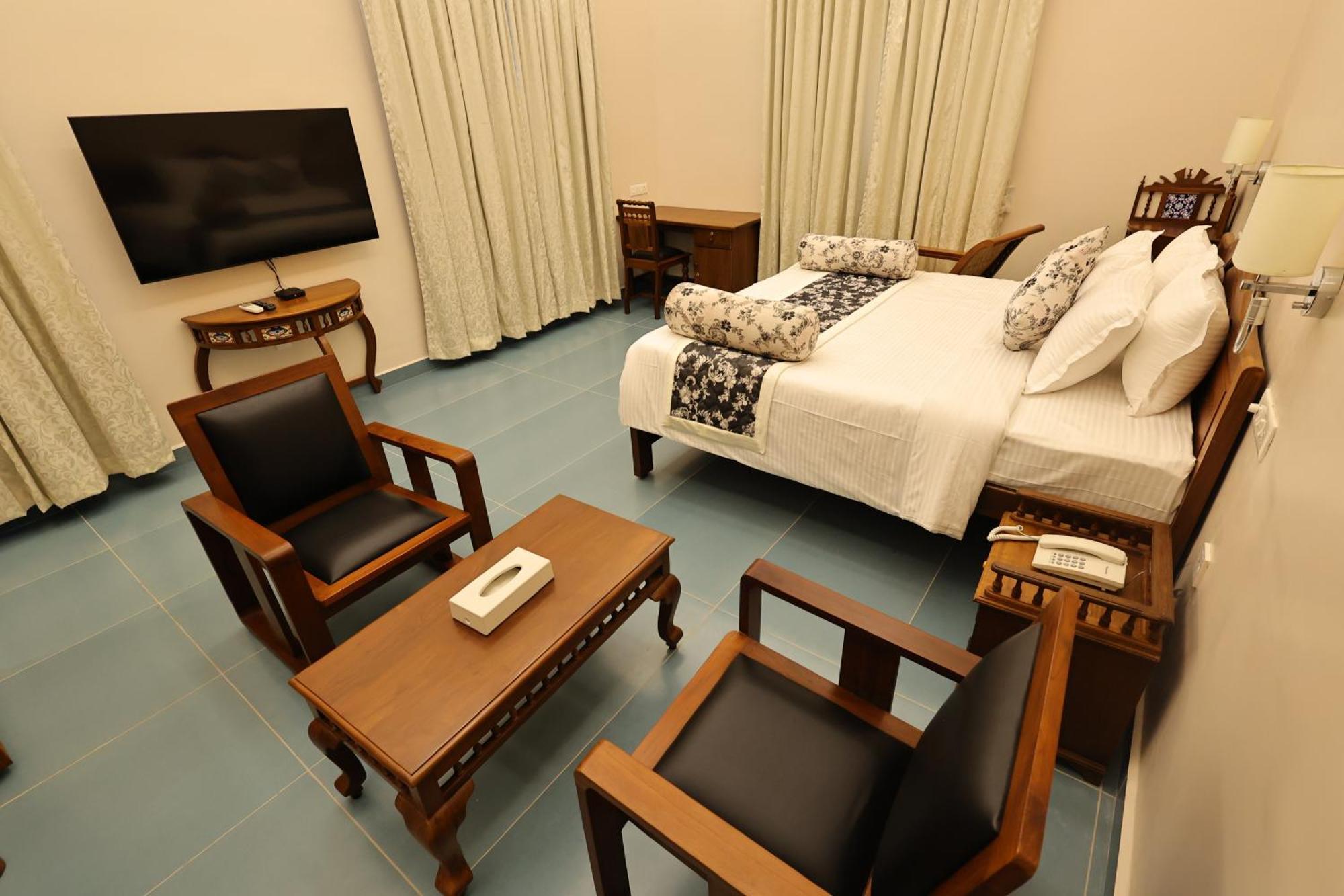 Le Colonial Suites ปอนดิเชอรี ภายนอก รูปภาพ