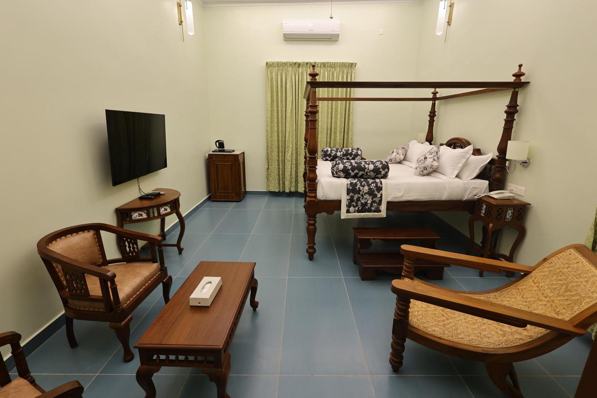 Le Colonial Suites ปอนดิเชอรี ภายนอก รูปภาพ