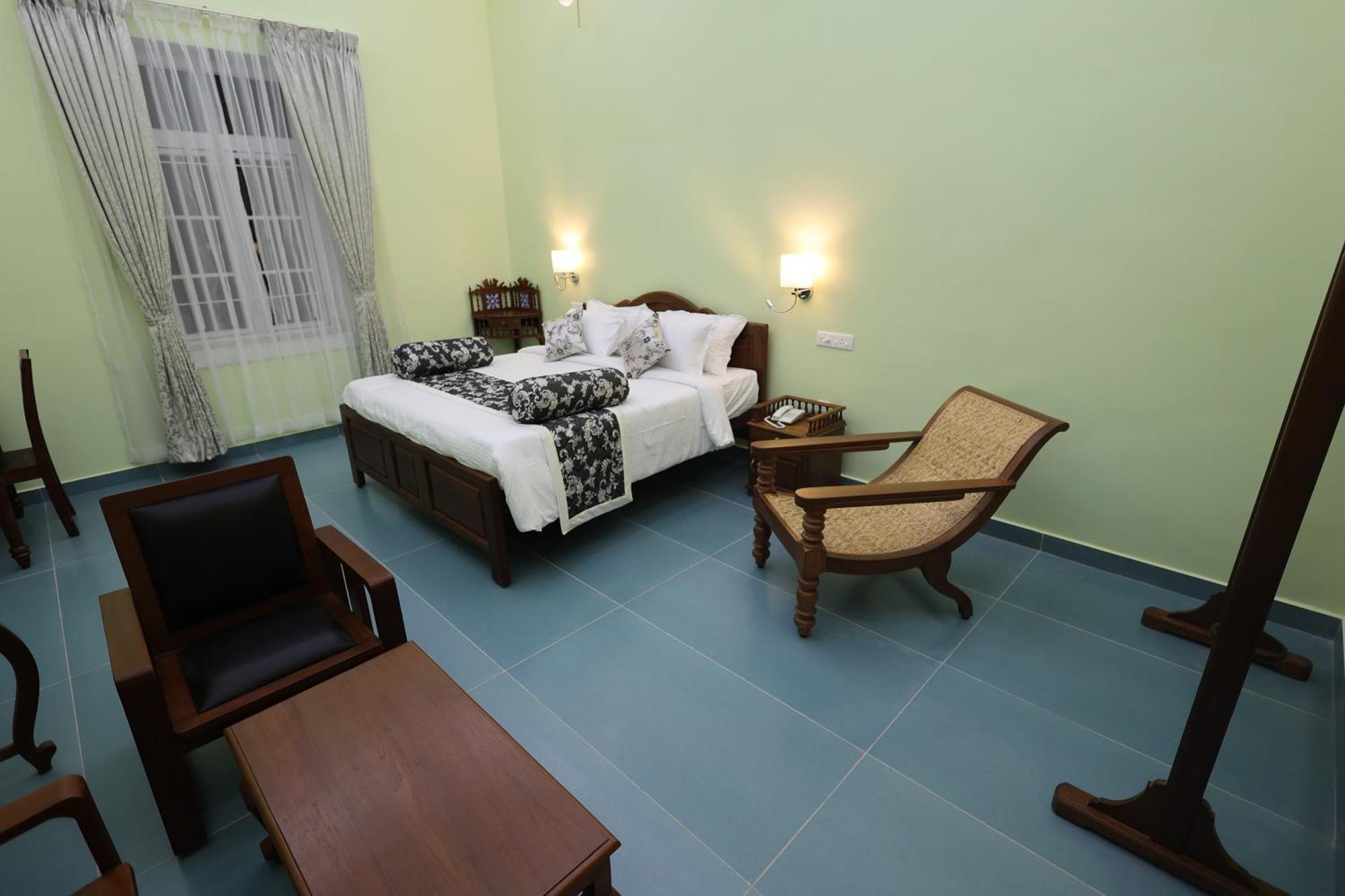 Le Colonial Suites ปอนดิเชอรี ภายนอก รูปภาพ