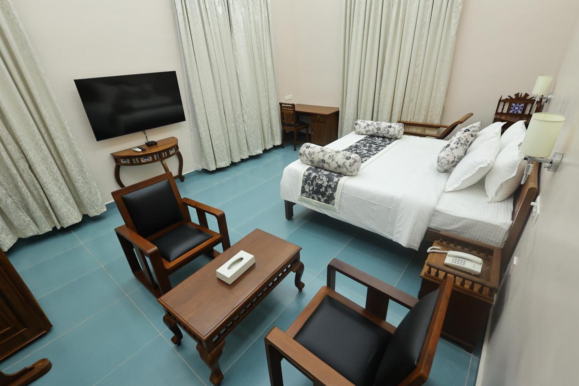 Le Colonial Suites ปอนดิเชอรี ภายนอก รูปภาพ