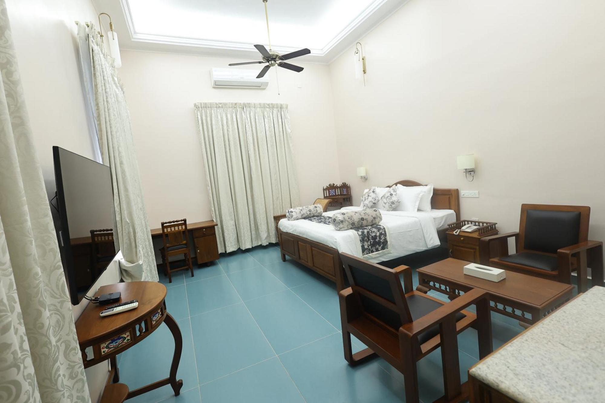 Le Colonial Suites ปอนดิเชอรี ภายนอก รูปภาพ