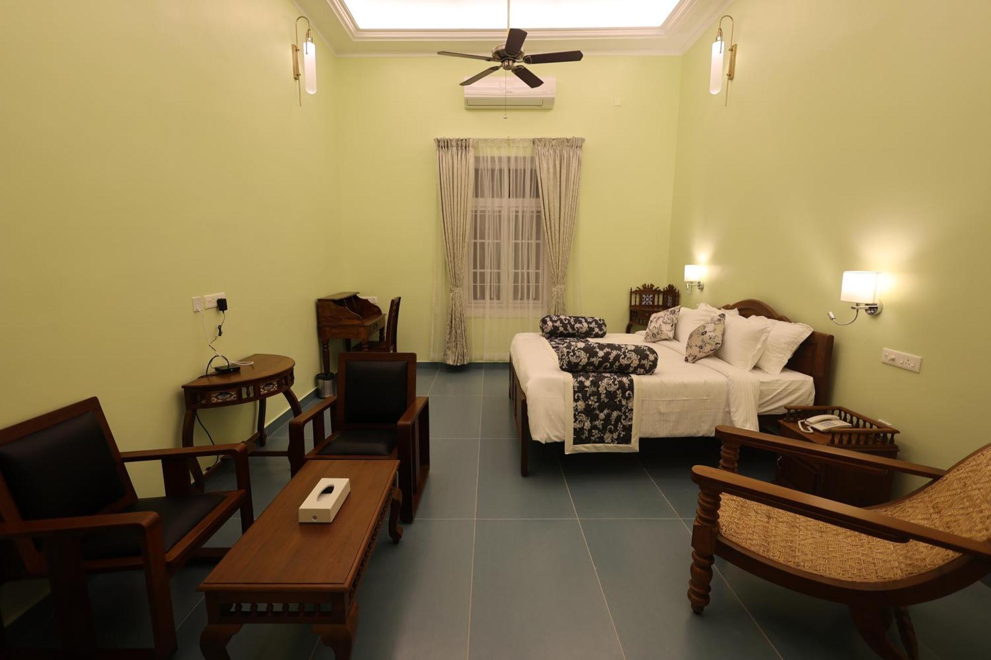 Le Colonial Suites ปอนดิเชอรี ภายนอก รูปภาพ